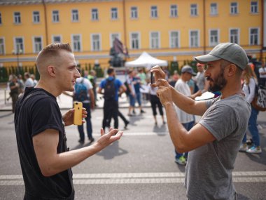 Halk, LGBT cemaati tarafından düzenlenen Eşitlik Yürüyüşü 'ne katıldı.