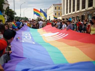 Halk, LGBT cemaati tarafından düzenlenen Eşitlik Yürüyüşü 'ne katıldı.