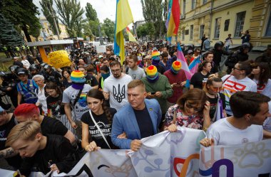 Halk, LGBT cemaati tarafından düzenlenen Eşitlik Yürüyüşü 'ne katıldı.