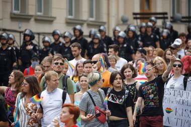Halk, LGBT cemaati tarafından düzenlenen Eşitlik Yürüyüşü 'ne katıldı.