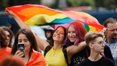 Halk, LGBT cemaati tarafından düzenlenen Eşitlik Yürüyüşü 'ne katıldı.