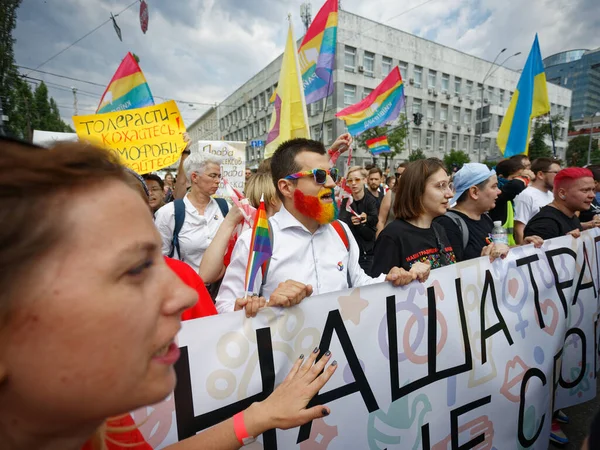 Lidé Účastní Pochodu Rovnoprávnosti Který Organizuje Lgbt Komunita — Stock fotografie