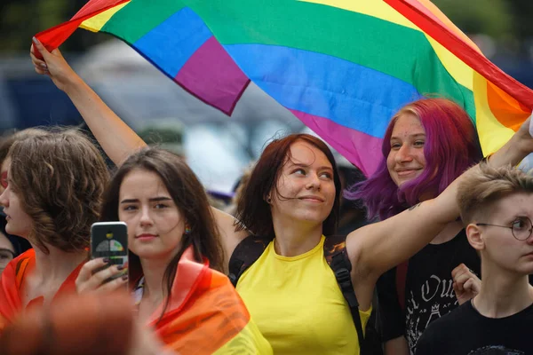 Lidé Účastní Pochodu Rovnoprávnosti Který Organizuje Lgbt Komunita — Stock fotografie