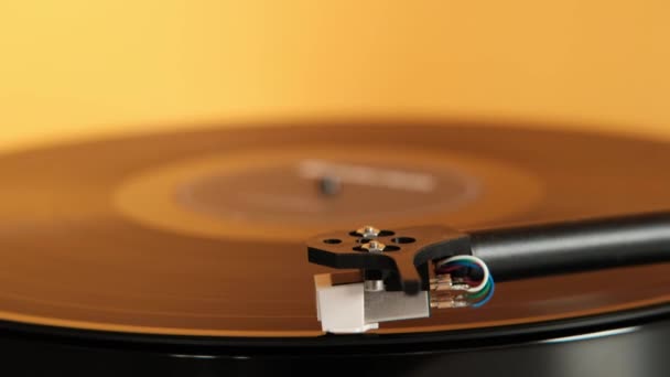 Gros Plan Sur Stylet Plaque Tournante Qui Tombe Disque Vinyle — Video