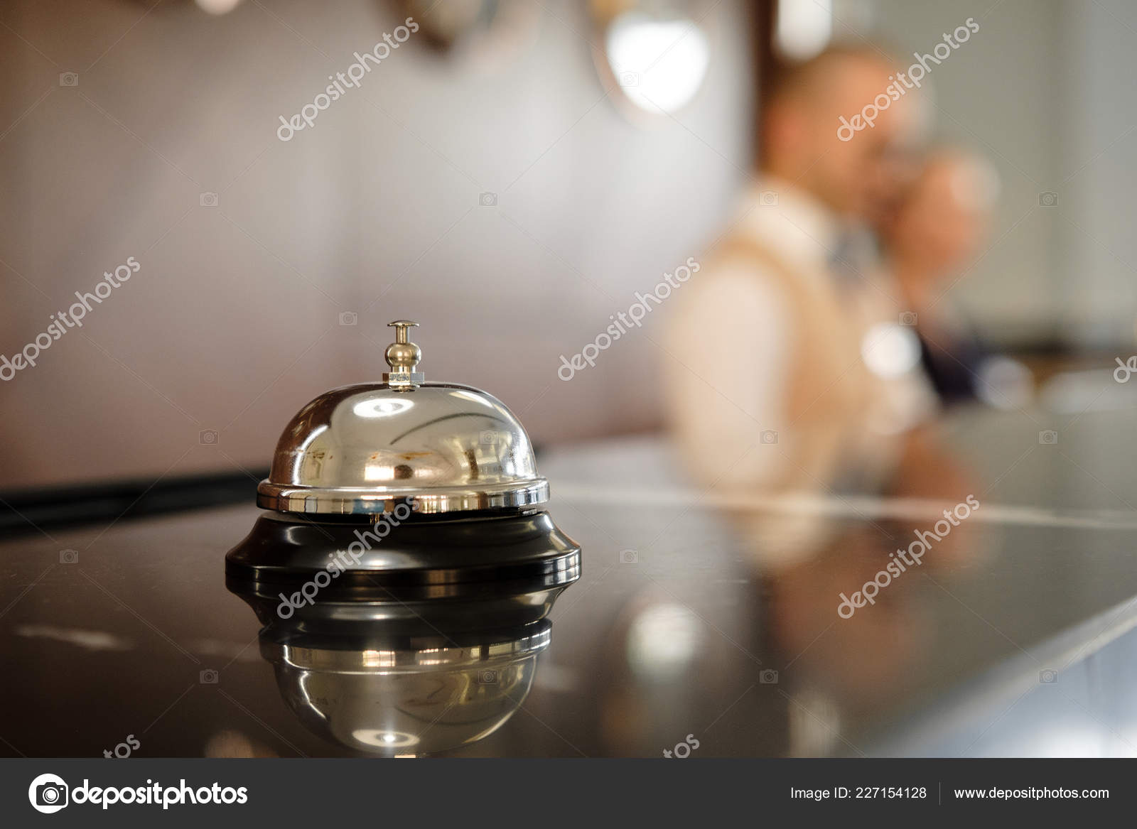 Modern Luxury Hotel Reception Counter Desk Bell Service Bell