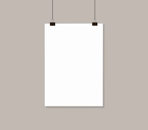 Λευκή Αφίσα Μακιγιαρισμένη Κρεμασμένη Σχοινί Συνδετήρες Κοντά Γκρι Τοίχο Κενό — Φωτογραφία Αρχείου