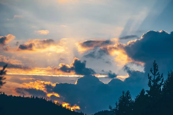 Montagne Alla Luce Del Tramonto Choc Mountains Sono Una Catena — Foto Stock