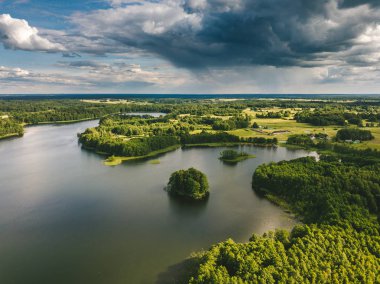 Gailintas Lake County'de Alytus, Litvanya. Drone havadan görünümü
