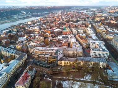 Kaunas kenti hava soğuk kış sabah robot. Sunrise an.