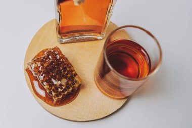 Midus Litvanya mead türüdür, tahıl, bal ve su bir alkollü içecek yapılmış. Balts mead binlerce yıldır yapıyor