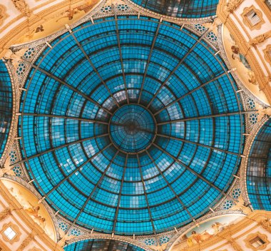 Geniş açı görünümü Milano Galleria, İtalya