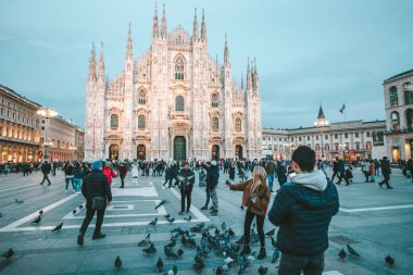 Milano Katedrali'ne (Duomo di Milano)