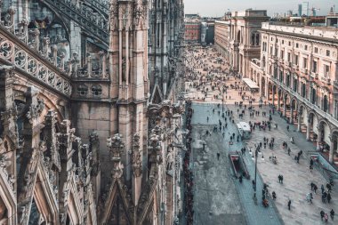 Milano Katedrali'ne (Duomo di Milano), Lombardiya, İtalya