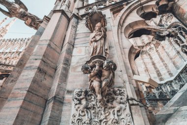 Milano Katedrali'ne (Duomo di Milano), Lombardiya, İtalya