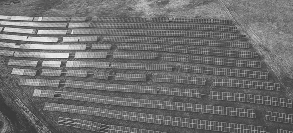 Vista aérea de drones de paneles solares — Foto de Stock