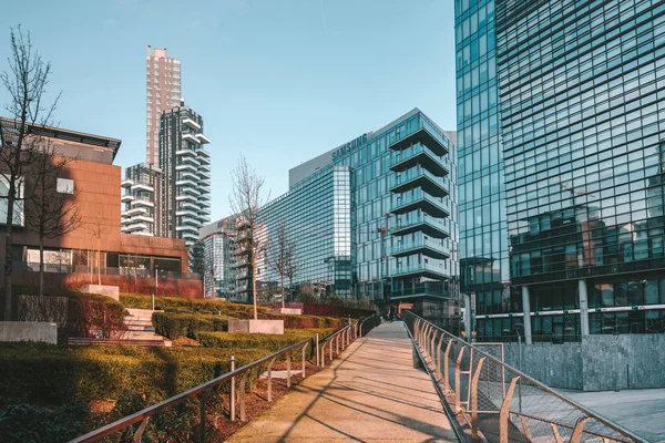 Milan şehir modern mimari yapılar