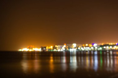 Gece şehir manzaralı soyut Plaque hareket blure Sudan yansıması ile