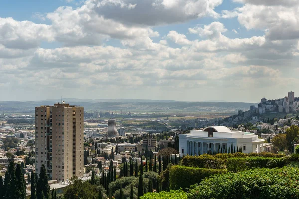 Haifa, İsrail-Mart 25, 2018: Bahai evrensel evi Adalet Bahai Dünya Merkezi