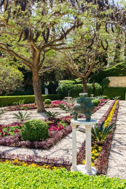 Haifa, İsrail-Mart 25, 2018: Teraslarında bahar zaman Bahai inanç gren Park'ta