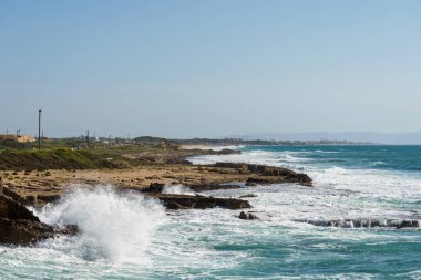 İsrail kıyıya yakın Rosh Hanikra Akdeniz denizin dalgaları ayrılmak