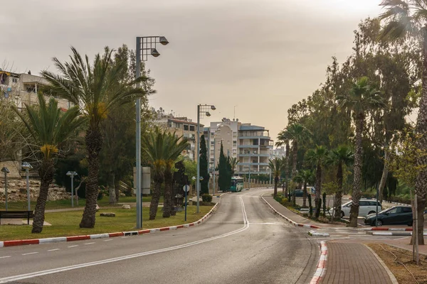 ACRE, ISRAEL - 3 de abril de 2018: Vista de la calle en el centro de Acre Israel . — Foto de Stock