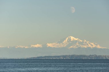 Abd'nin kuzeyinde açık gökyüzü ile karbaker dağı zirvesi