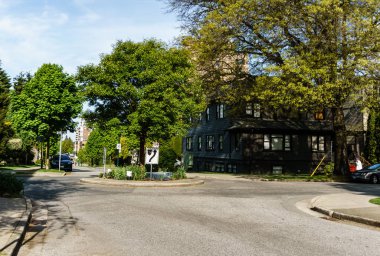 Vancouver, Kanada - 8 Mayıs 2018: mahallenin bahar caddesi