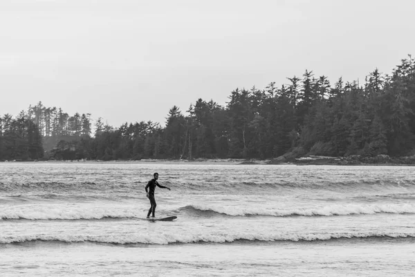Tofino Canada September 2018 Surfer Wave Rider Surfboard Background Ocean — Stock Photo, Image