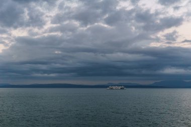 Gürcistan Boğazı, Kanada - 1 Eylül 2018: Vancouver Adası British Columbia Canada yakınlarındaki Gürcistan Boğazı'nda M.Ö. Feribot gemisi