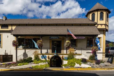 Leavenworth, Abd - 16 Eylül 2018: Cascade Dağları'nda Bavyera tarzı küçük bir köyün şehir merkezi