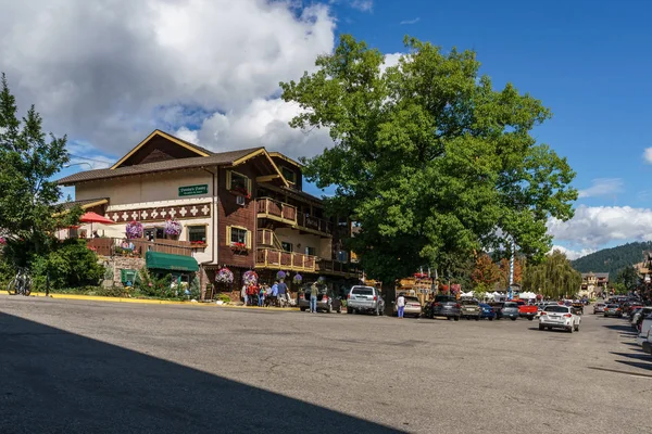 Leavenworth, EUA - 16 de setembro de 2018: Centro da pequena aldeia bávara nas Montanhas Cascata — Fotografia de Stock