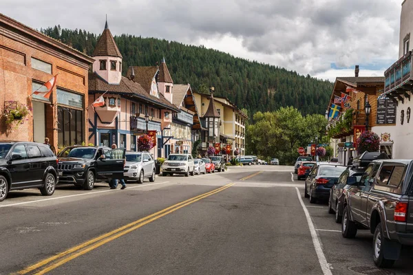 Leavenworth, Abd - 16 Eylül 2018: Cascade Dağları'nda Bavyera tarzı küçük bir köyün şehir merkezi