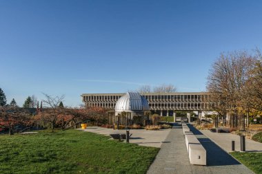 Burnaby, Kanada - 17 Kasım 2018: Simon Fraser Üniversitesi Burnaby Dağı Kampüsü.