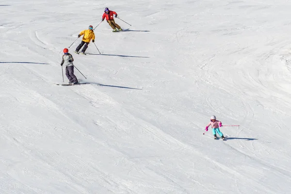 KIMBERLEY, CANADA - MARCH 22, 2019: Mountain Resort view early spring adults and children skiing. — Stock Photo, Image