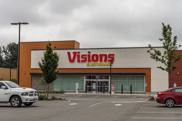 ABBOTSFORD, CANADÁ - 29 DE MAYO DE 2019: tienda comercial en la ciudad y vista a la calle en primavera . — Foto de Stock