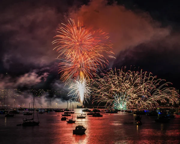 Celebration of Light team India perform fireworks in Vancouver July 27 2019. — Stock Photo, Image