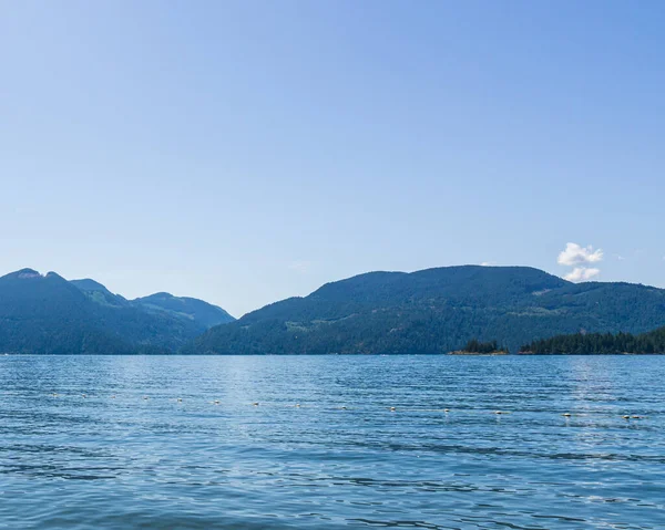 Langit Biru Cerah Atas Harrison Lake British Columbia Canada Background — Stok Foto