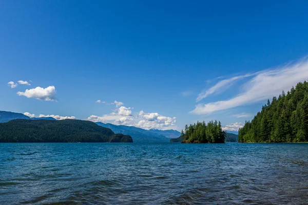 Veiw Shore Harrison Lake British Columbia Canada Green Land Blue — Stok Foto