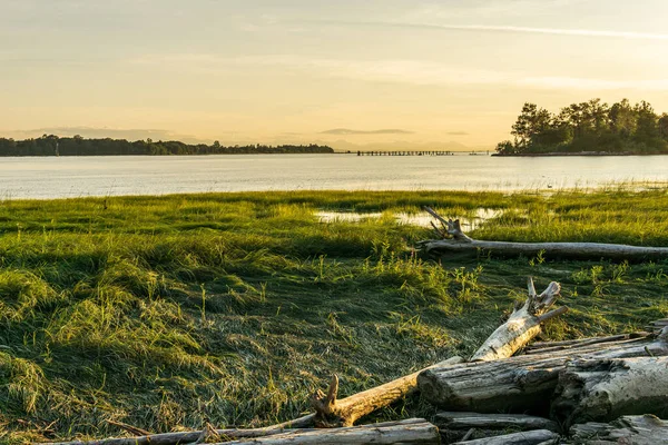 Sunset Time Fraser River Seen Shore Richmond British Columbia Canada — Stok Foto