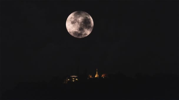 Moonset Atrás Templo Doi Suthep Chiang Mai Tailândia Aceleração Filmagem — Vídeo de Stock