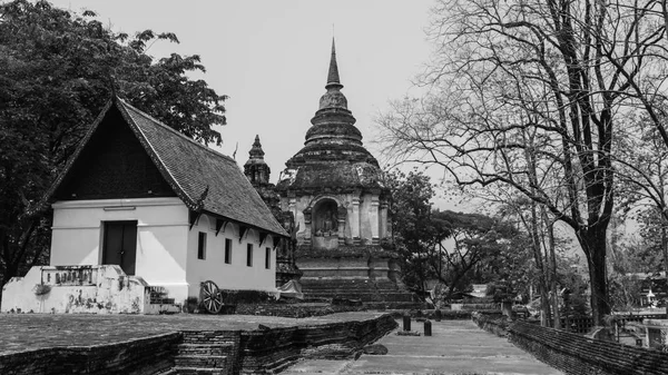 Eski Pagoda Wat Chet Yod, Chiang Mai, Tayland tapınakta yedi pagoda adlı. Wat Chet Yod sekizinci dünya Budist Konsey site 1477 oldu.