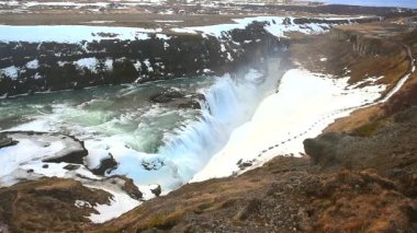 Gullfoss şelale görünümü ve kış manzara resmi kış sezonu, Gullfoss Kanyon İzlanda ve turistik merkezlere İzlanda Hvita Nehri'nin en popüler şelaleler biridir