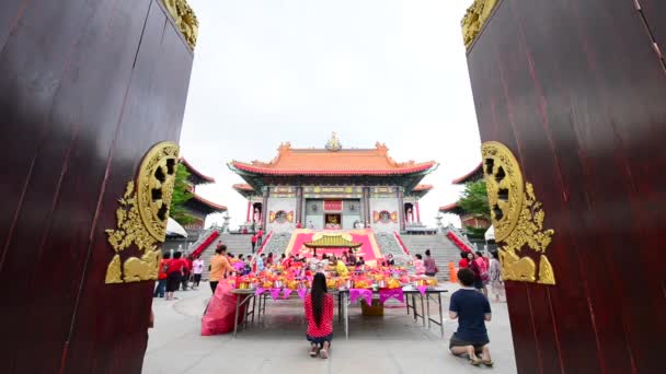 Leng Noei Temple Nonthaburi Thailand 2015 Attività Delle Persone Presso — Video Stock