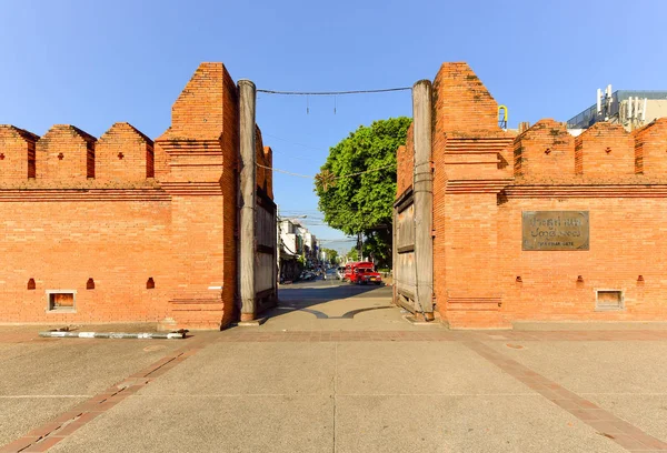 Chiang Mai Thailand November 2018 Tha Phae Gate Toeristische Attractie Rechtenvrije Stockafbeeldingen