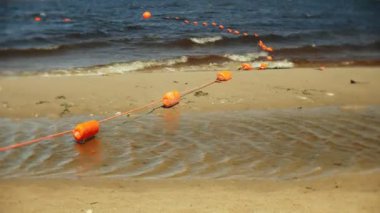 Nehir kıyısında, tekne 4k yaz akşamı