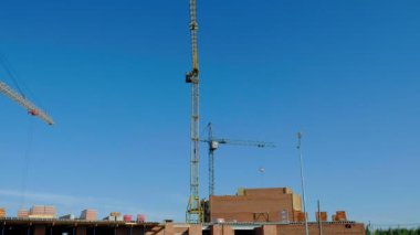 Bina inşaat, kişi ve vinç