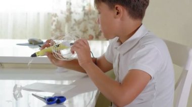 3D kalem baskı 3d şeklini kullanarak yaratıcı çocuk.