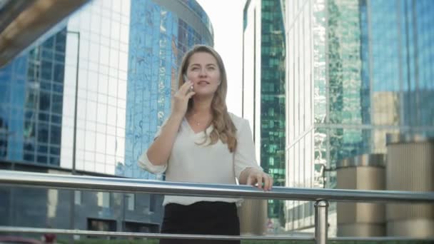 Young Businesswoman Talking Using Smartphone City Park Business Center — Stock Video