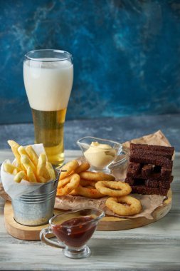 aperatifler bardakta light bira için çeşitli