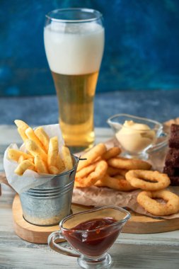 aperatifler bardakta light bira için çeşitli